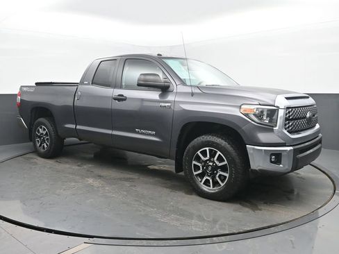 Used 2018 Toyota Tundra SR5 w/ TRD Off Road Package image 8