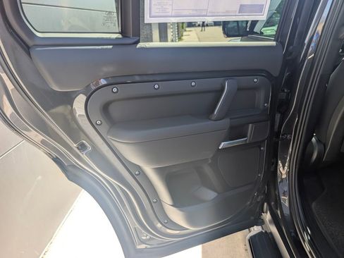 New 2026 Land Rover Defender 110 V8 AWD/4WD image 18