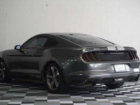 Used 2015 Ford Mustang EcoBoost image 3