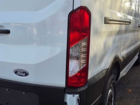 New 2026 Ford Transit 250 148 Medium Roof RWD image 11