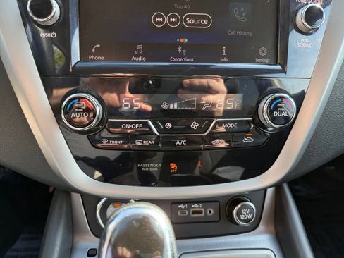 Used 2021 Nissan Murano SV AWD/4WD image 16