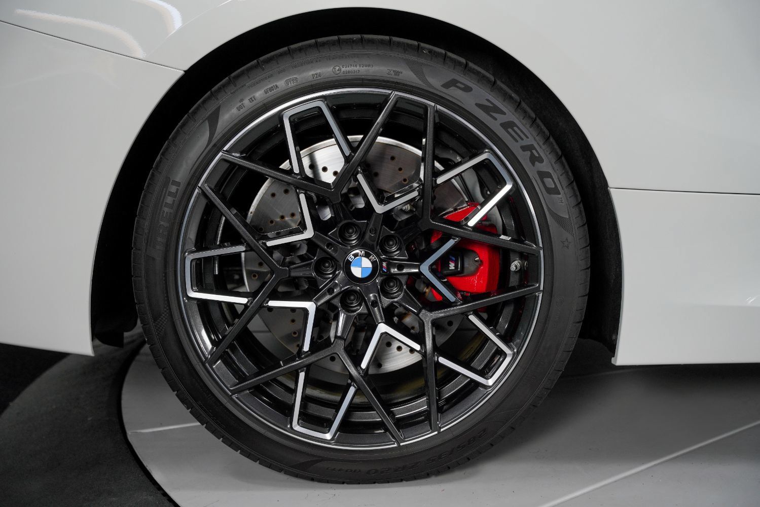 Used 2025 BMW M8 Competition w/ M Carbon Exterior Package AWD/4WD image 30