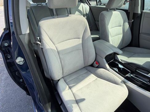 Used 2017 Honda Accord EX image 20