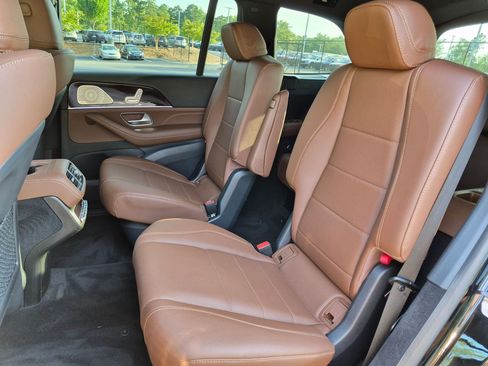 Certified 2024 Mercedes-Benz GLS 450 4MATIC image 33