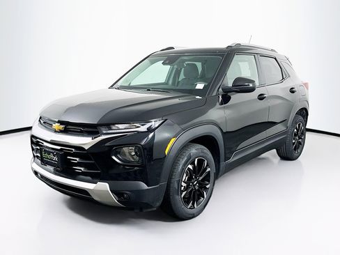 Used 2023 Chevrolet TrailBlazer LT w/ LPO, Blackout Package image 3
