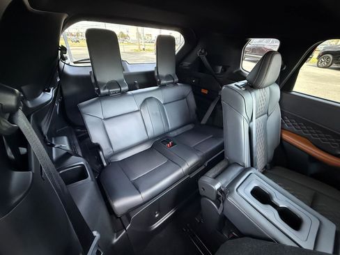 Used 2025 Mitsubishi Outlander SEL AWD/4WD image 39