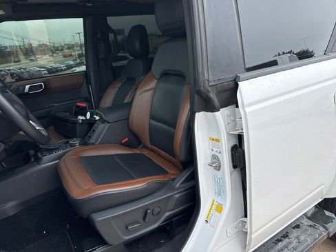 Used 2024 Ford Bronco Outer Banks AWD/4WD image 11