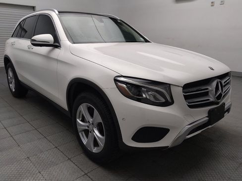 Used 2018 Mercedes-Benz GLC 300 w/ Premium Package image 13