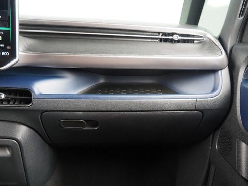 Used 2025 Volkswagen ID. Buzz Pro S image 41