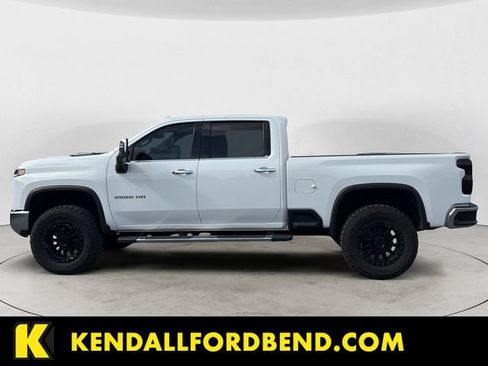 Used 2024 Chevrolet Silverado 3500 LTZ w/ LTZ Convenience Package AWD/4WD image 8