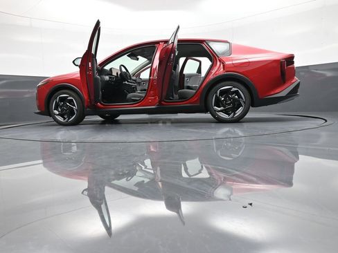 New 2025 Kia K4 EX image 48