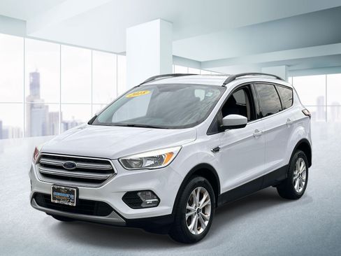Used 2018 Ford Escape SE w/ SE Sync 3 Package AWD/4WD image 1