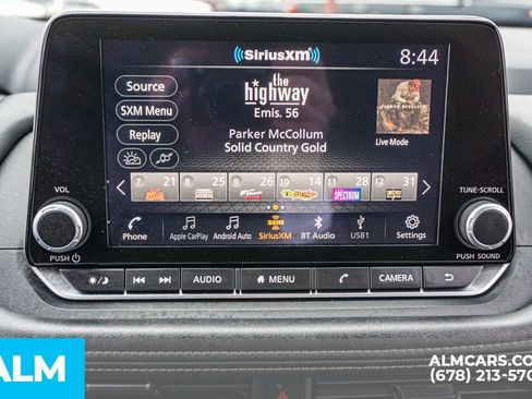 Used 2025 Nissan Rogue SV image 37