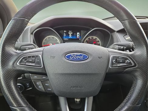 Used 2018 Ford Focus ST FWD image 24
