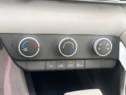 New 2026 Hyundai Elantra SE image 20