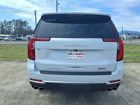 New 2026 GMC Yukon Denali w/ Denali Reserve Package AWD/4WD image 6