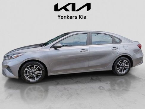 Used 2023 Kia Forte LXS FWD image 10