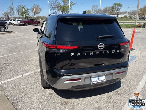 Used 2025 Nissan Pathfinder SL FWD image 21