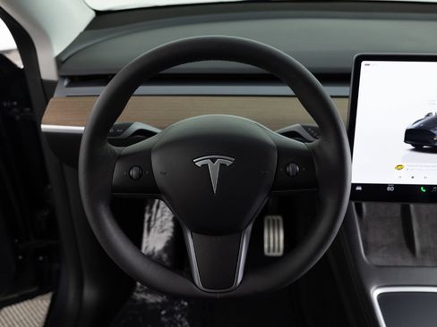 Used 2023 Tesla Model Y Long Range AWD/4WD image 28