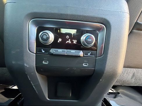 Used 2021 GMC Yukon Denali w/ Denali Premium Package AWD/4WD image 22