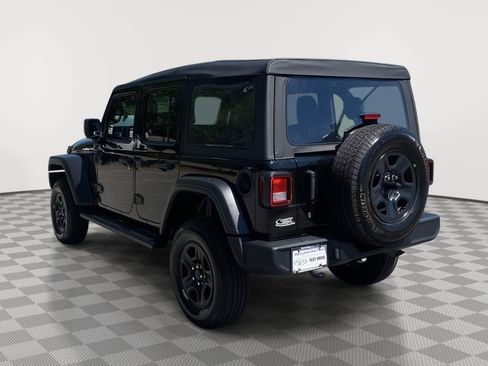 Used 2022 Jeep Wrangler Unlimited Sport AWD/4WD image 3