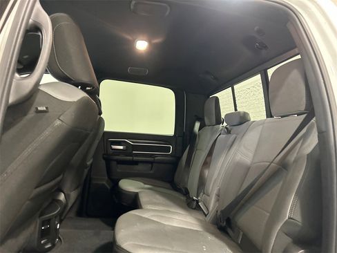 Used 2024 RAM 2500 Big Horn w/ Safety Group image 32
