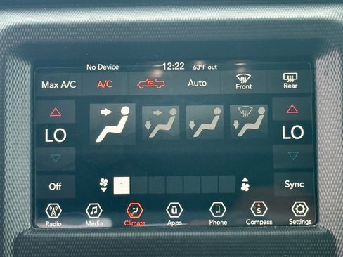 Certified 2023 Jeep Gladiator Willys image 32