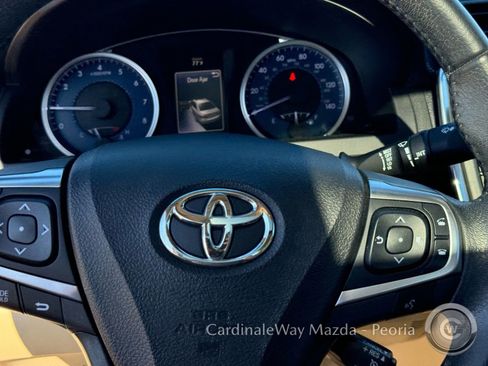 Used 2017 Toyota Camry XLE image 21
