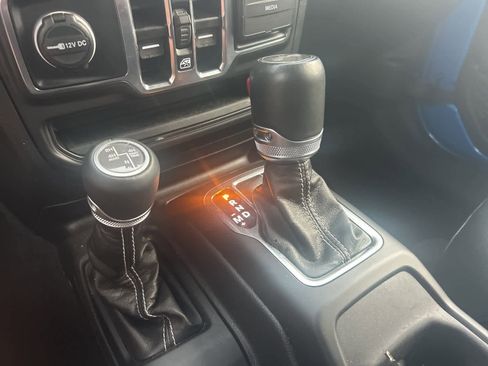 Used 2023 Jeep Wrangler Sahara image 40