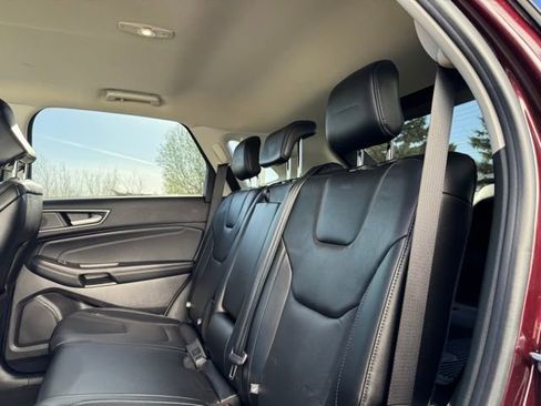 Used 2021 Ford Edge Titanium w/ Class II Trailer Tow Package AWD/4WD image 11