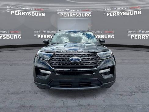 Used 2022 Ford Explorer XLT w/ Equipment Group 202A AWD/4WD image 3