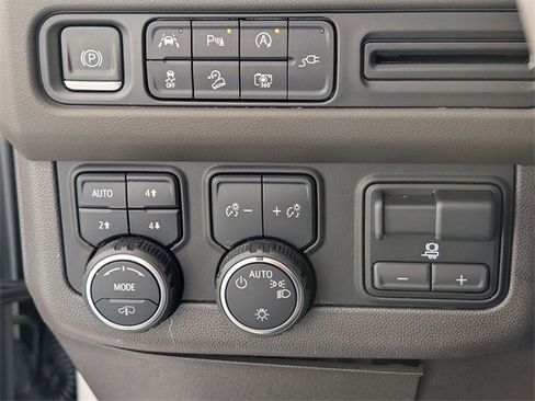 Certified 2022 Chevrolet Tahoe Z71 w/ Z71 Off-Road Package image 16