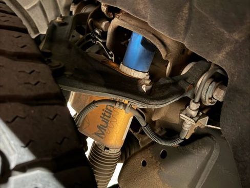 Used 2024 Chevrolet Silverado 2500 ZR2 w/ Technology Package image 15