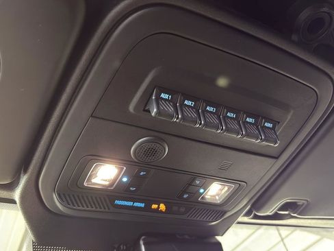 Used 2024 Ford Bronco Wildtrak image 23