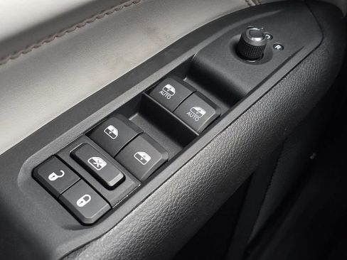 New 2026 Jeep Compass Limited image 16