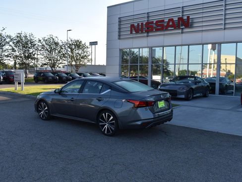 Used 2020 Nissan Altima 2.5 SR FWD image 5