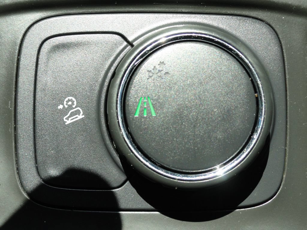 Used 2019 GMC Terrain SLE w/ Driver Convenience Package FWD image 25