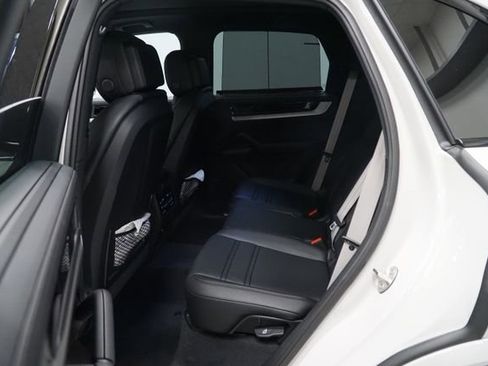 New 2026 Porsche Cayenne S image 25