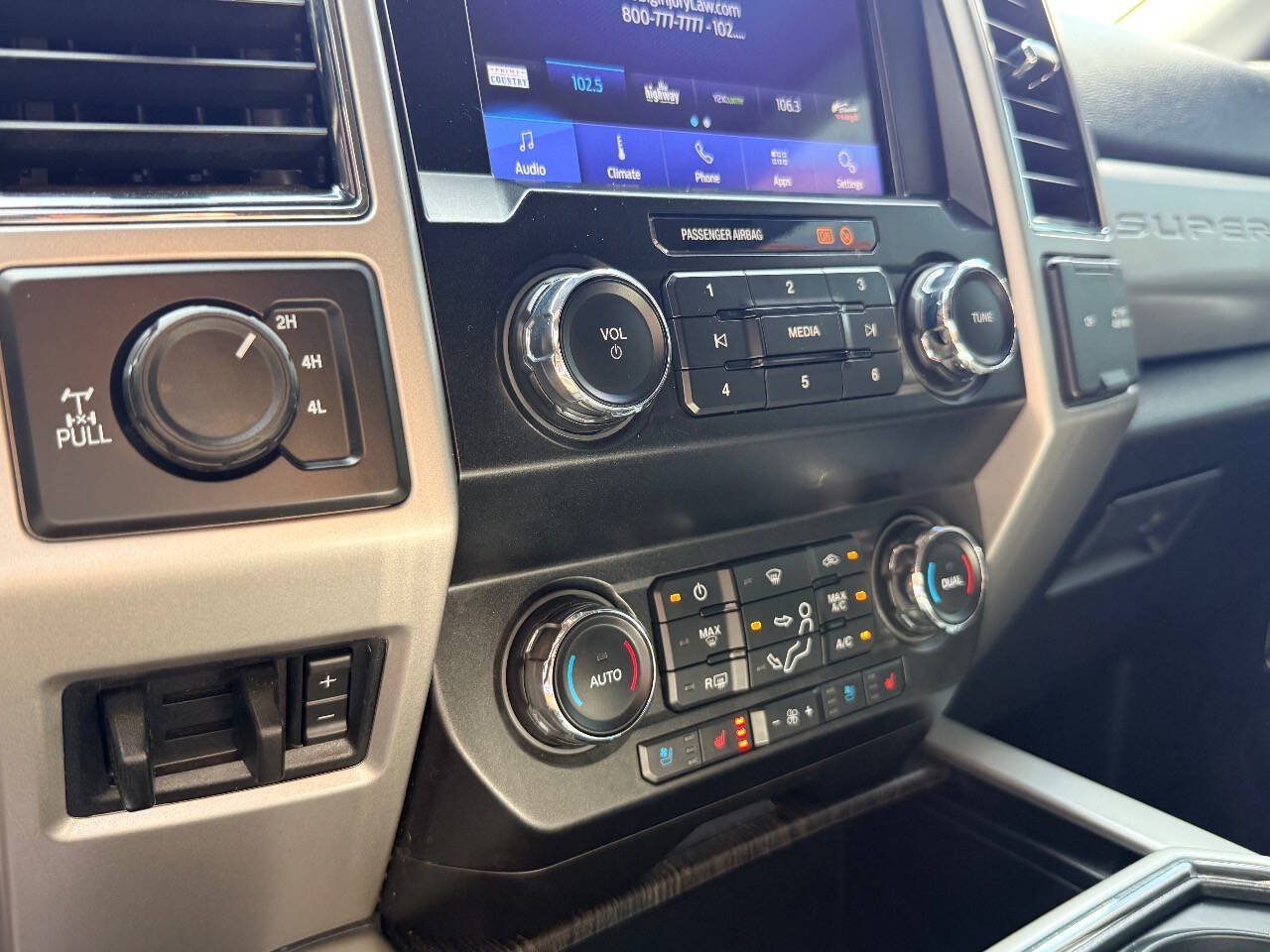 Used 2020 Ford F250 Lariat w/ Lariat Value Package AWD/4WD image 29