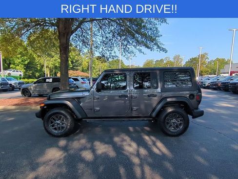 Used 2024 Jeep Wrangler Unlimited Sport w/ Convenience Group AWD/4WD image 2