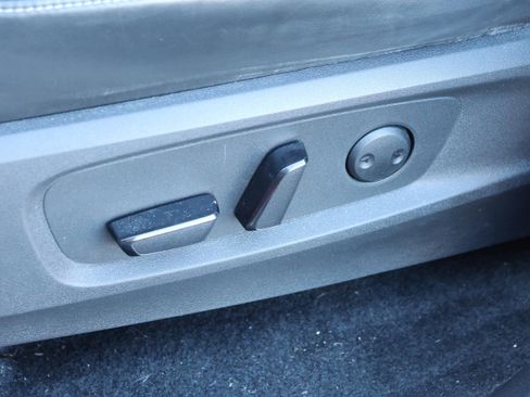 Used 2022 Nissan Pathfinder Platinum image 31