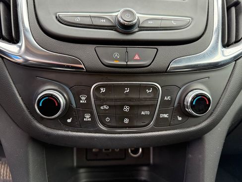 Certified 2024 Chevrolet Equinox LT w/ LPO, Floor Liner Package image 23