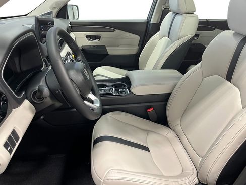 New 2026 Honda Pilot Touring image 15