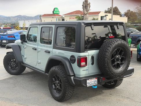 Used 2024 Jeep Wrangler Willys image 9