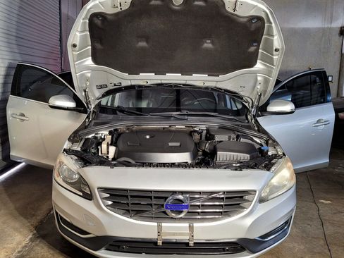 Used 2016 Volvo S60 T5 Premier image 11