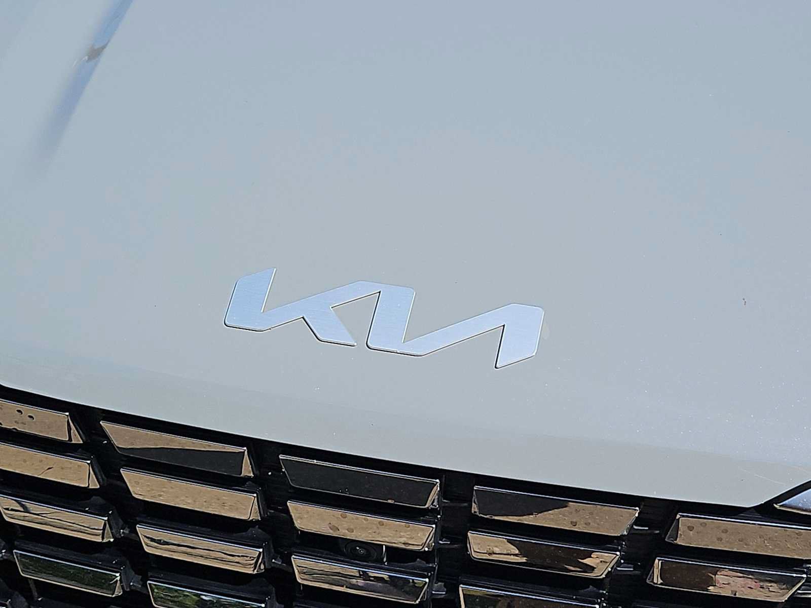 Used 2024 Kia Carnival SX FWD image 11