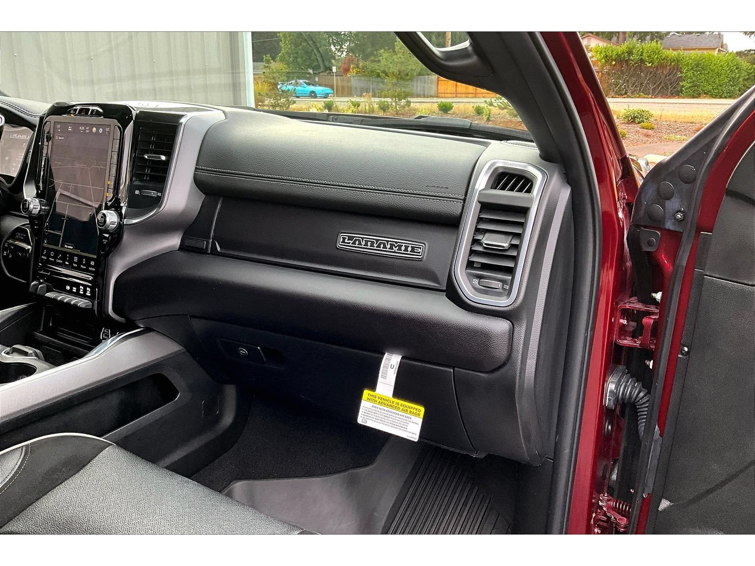 Used 2022 RAM 2500 Laramie AWD/4WD image 16