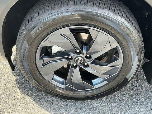 Certified 2026 Nissan Rogue SV FWD image 8