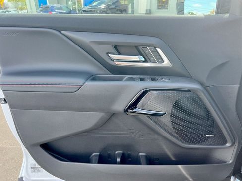 New 2024 Chevrolet Silverado EV RST image 18