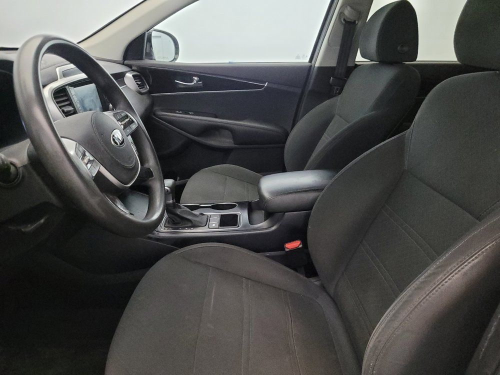 Used 2020 Kia Sorento LX FWD image 17